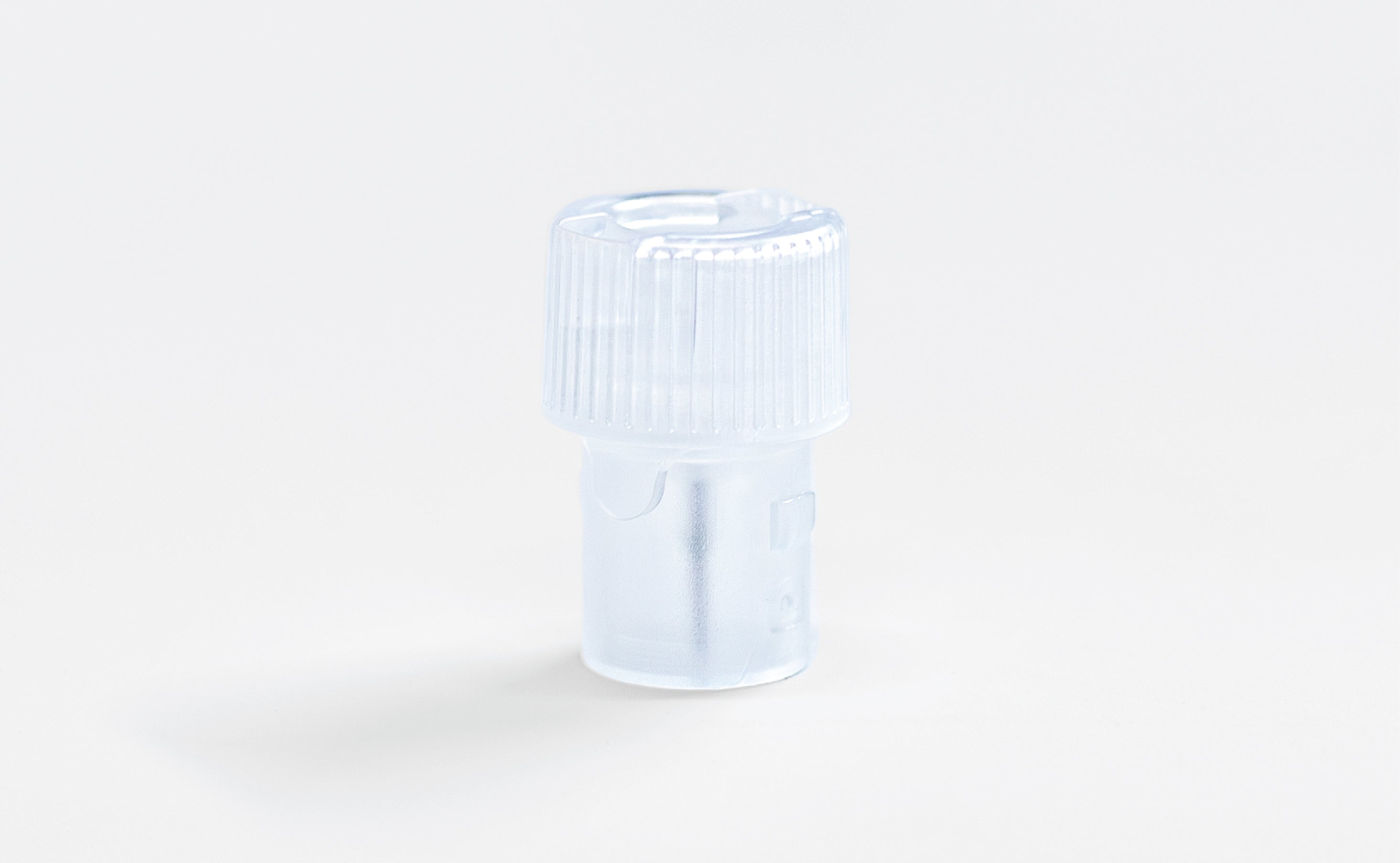 Załaduj film: Zainstaluj adapter do fiolki 3 ml lub do jednorazowego wtryskiwacza insulinowego