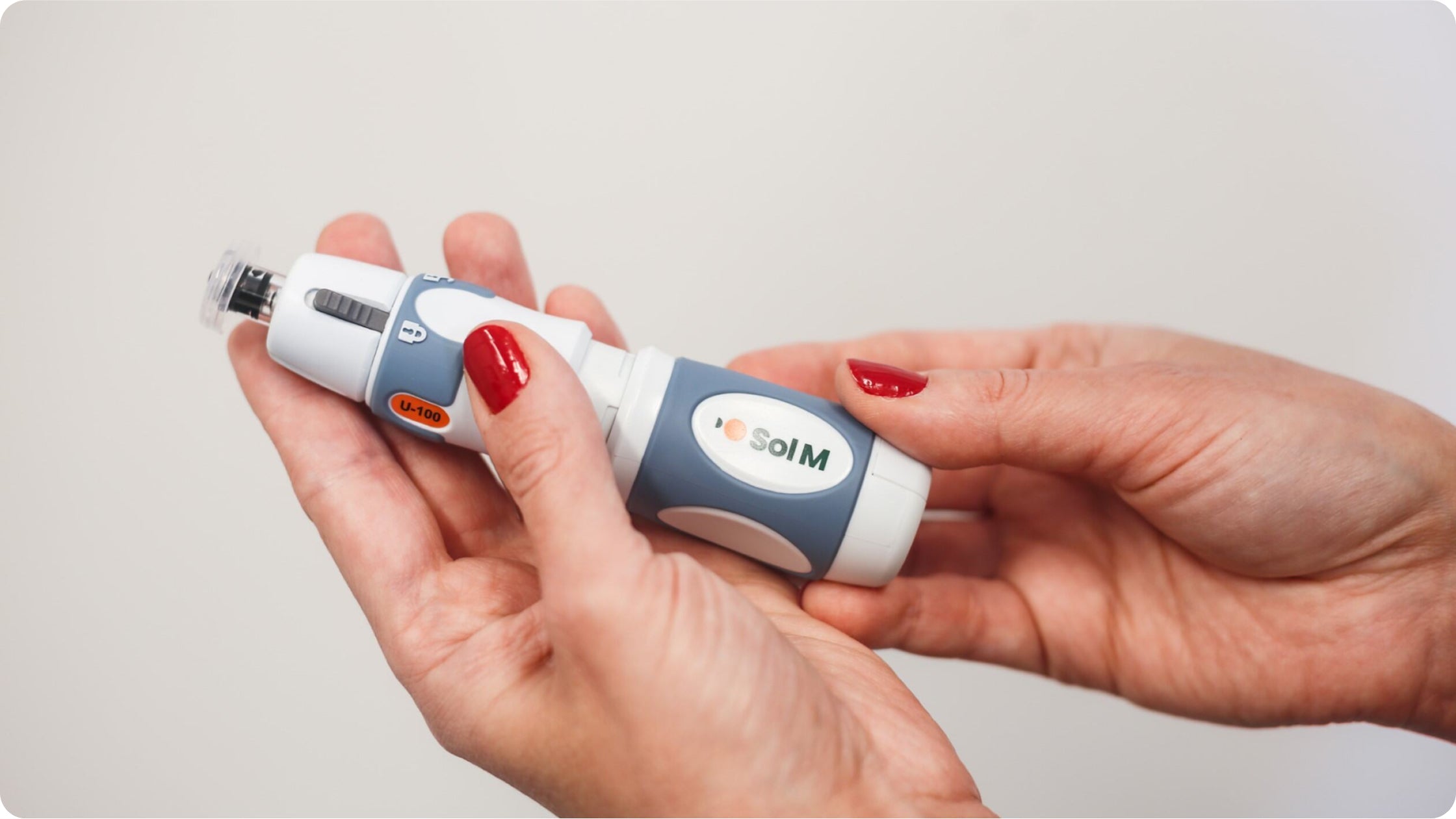 Załaduj film: Prezentacja urządzenia i jego akcesoriów